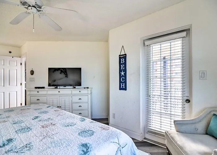 Pool Access & Views: Indian Shores