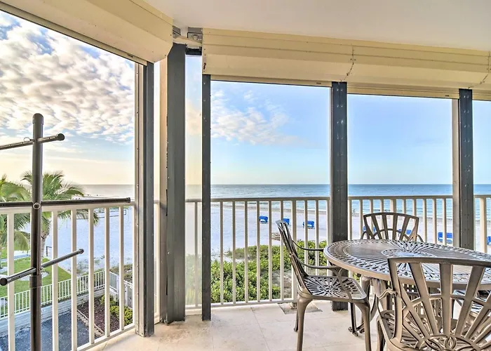 Pool Access & Views: Indian Shores Clearwater Beach