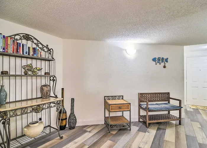 Pool Access & Views: Indian Shores * Clearwater Beach